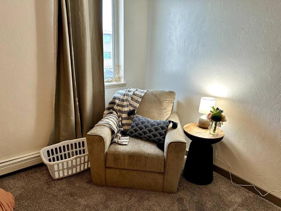 Comfortable 2Br Apt Central Fairbanks Bagian luar foto