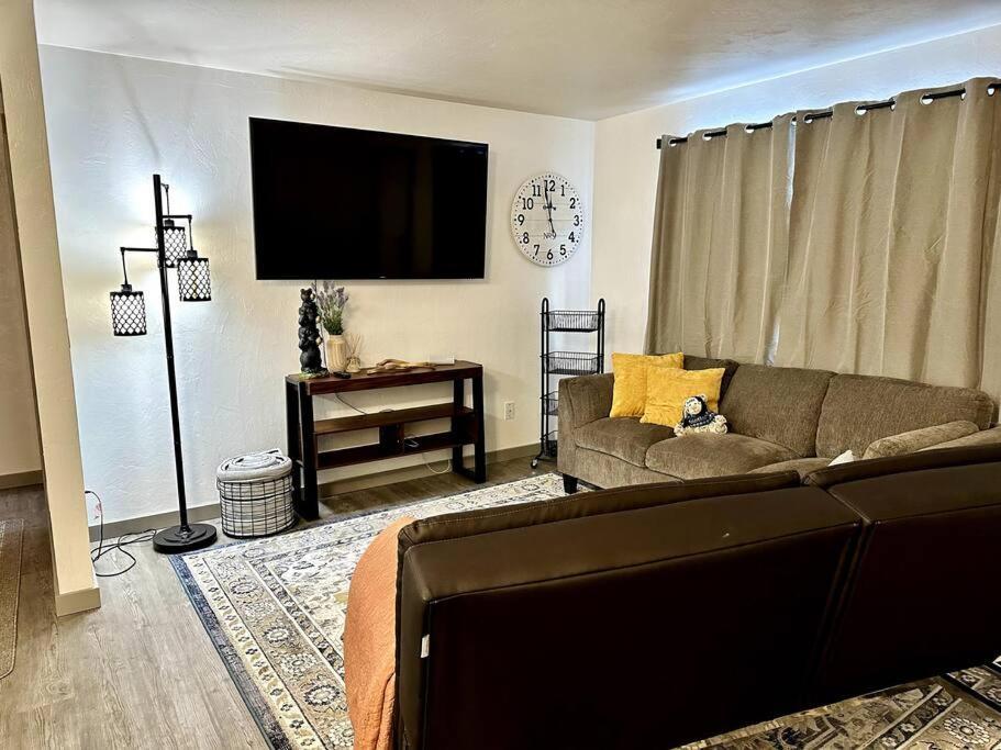 Comfortable 2Br Apt Central Fairbanks Bagian luar foto