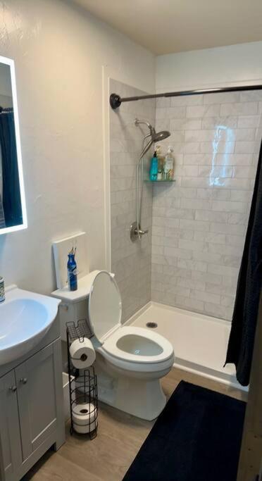 Comfortable 2Br Apt Central Fairbanks Bagian luar foto